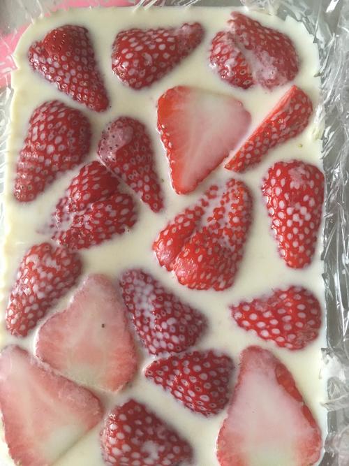 草莓牛奶的制作步骤有哪些「怎样做草莓牛奶」