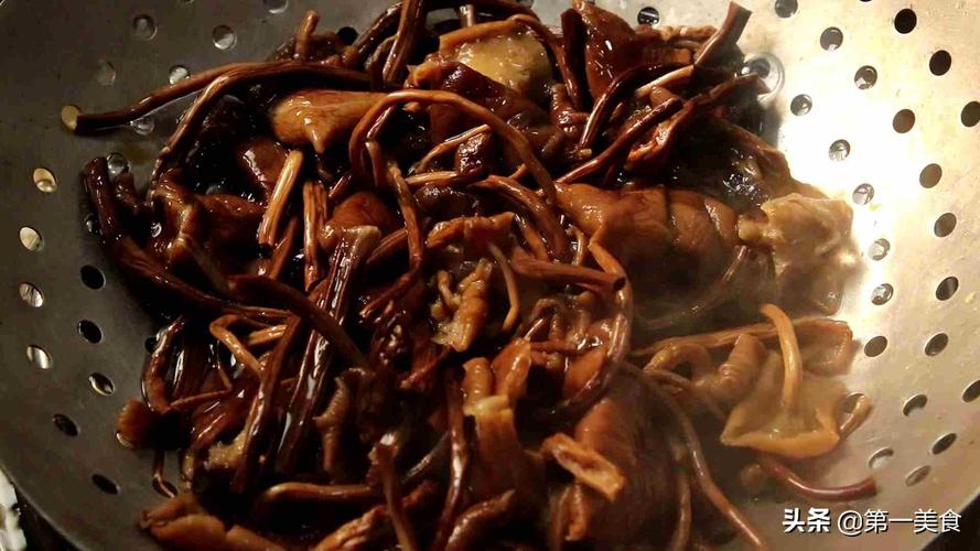 如何用厨师长的方法做出美味茶树菇「我们告诉你」