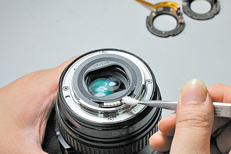 如何解决相机镜头摔缩的困扰？跟随这些步骤来修复它！