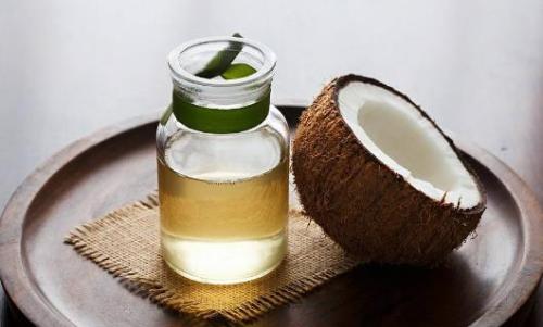 椰子油用途很广泛 椰子油的生活小妙用（椰子油的用途有哪些）