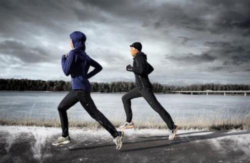 不知跑步技术跑步效果不明显 学会呼吸调整更加省力（跑步技巧和动作要领呼