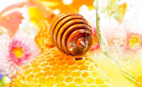蜂蜜怎么保存比较好？蜂蜜需密封保存（蜂蜜要怎么保存?）
