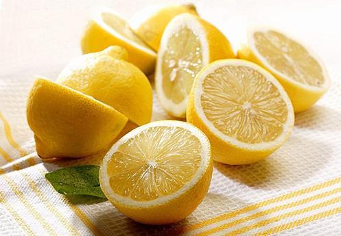 柠檬的妙用-柠檬在厨房中的各种用处（柠檬在厨房的用途）