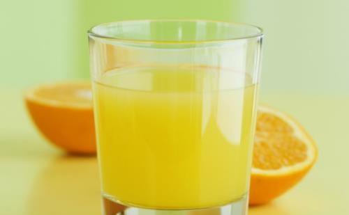 科学的鉴别果汁的纯度 避免破坏果汁的营养七要诀（鉴别果汁真假的实验的原