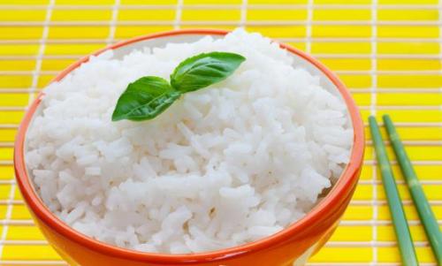 蒸米饭时常犯的错误 学会蒸米饭的秘籍让米饭更好吃（蒸米饭的秘诀）