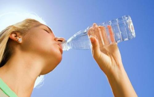 健康的喝水有利于身体健康 科学饮水的养生之道（健康喝水的好处）