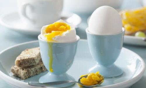 给你早餐吃鸡蛋的理由 看后你一定会爱上吃鸡蛋（早餐必吃鸡蛋7个理由）