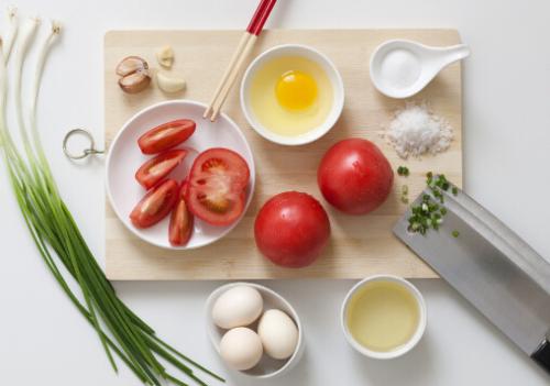 西红柿和鸡蛋的营养价值-番茄炒蛋的做法（番茄鸡蛋西红柿在一起怎么炒好吃
