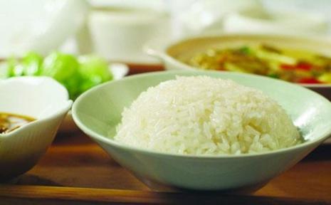 吃过多白米饭会增加糖尿病风险（吃过多白米饭会增加糖尿病风险吗）