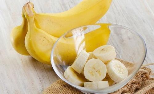 每天来根香蕉，防癌减肥好处多多（每天吃香蕉能减肥吗?）