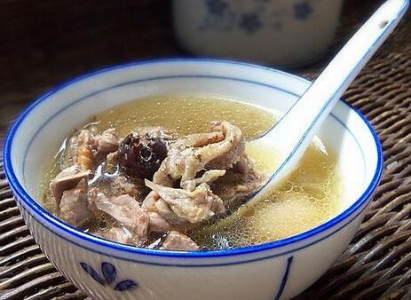 鸽子汤的做法-鸽子汤的功效作用（鸽子汤做法和功效）