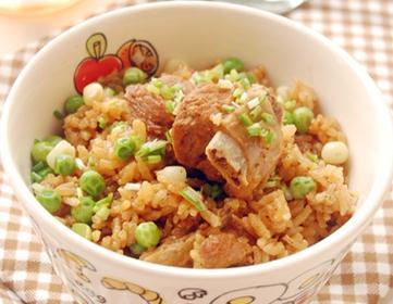 排骨米饭怎么做好吃？喷香美味排骨米饭的做法（排骨米饭怎么做啊）