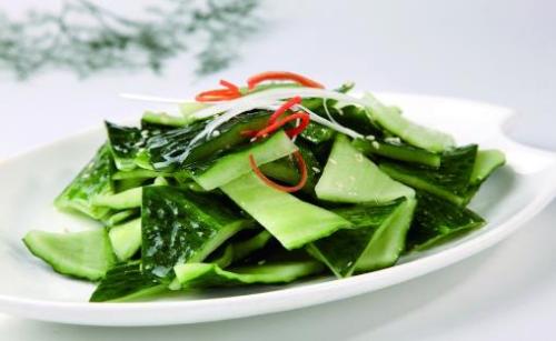 果皮蔬菜皮功效多 三种蔬菜皮凉拌吃清热利湿助减肥（果蔬皮更有营养吗?）