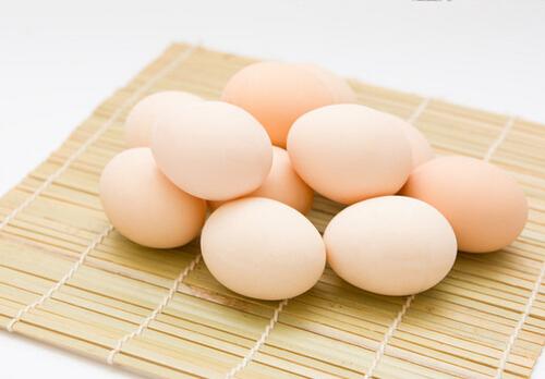 鸡蛋的功效与作用-鸡蛋的营养成分（鸡蛋的功效与作用及营养成分）