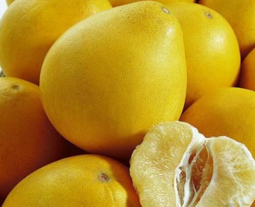 柚子的功效与作用-吃柚子有什么好处（柚子功效与作用 吃柚子的好处）