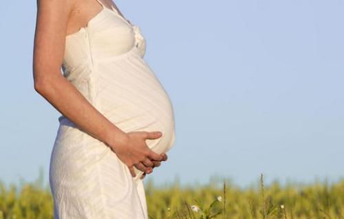 孕期不能做的危险动作有哪些？（孕期不能做的危险动作有哪些呢）