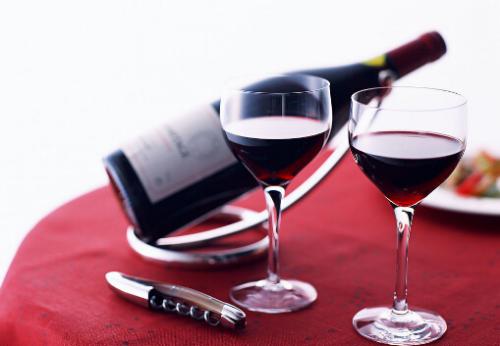 每天喝6杯红酒导致口腔癌增3倍！（每天喝口红酒的好处）