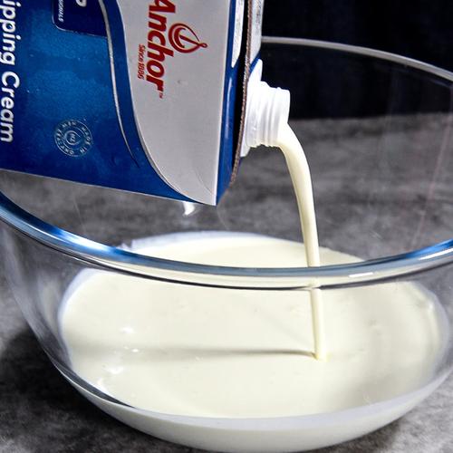 稀奶油是人造奶油吗（酸奶中的稀奶油是人造奶油吗）