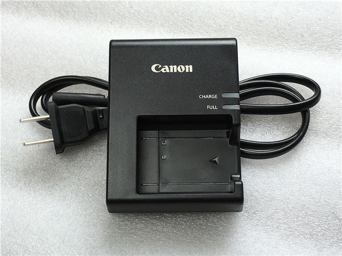数码相机电池充电器的插头（数码相机电池充电器在哪买）